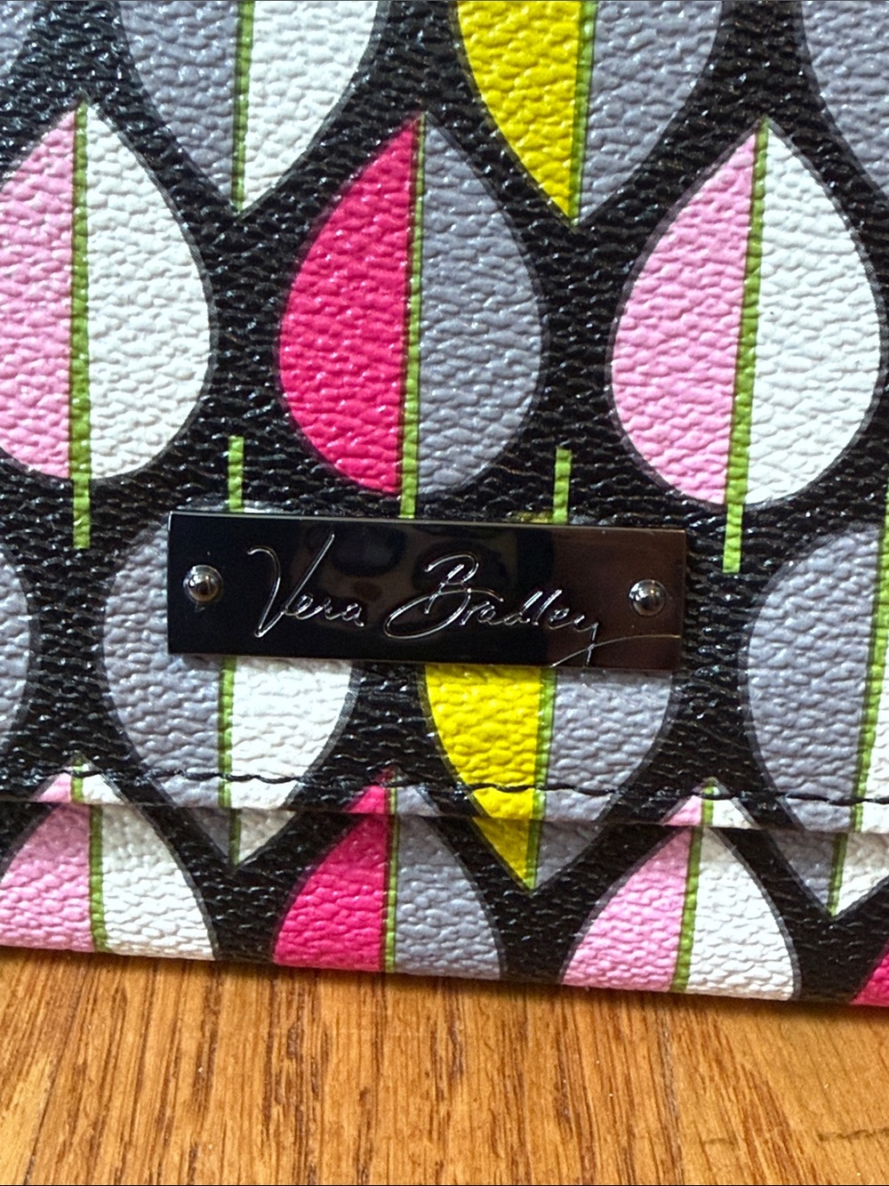 Vera Bradley Moon Drops Trifold Wallet Lots of Card Slots Magnetic Closure - Picture 2 of 9